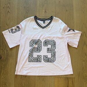SHEIN Black & White Striped Neck Tee